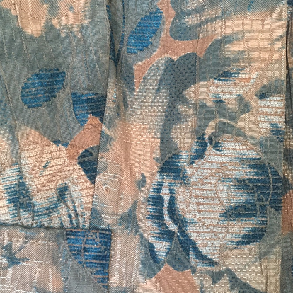 Blazer - Picture 3 of 3